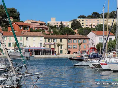 Port de Saint Mandrier sur Mer, marina in Saint-Mandrier-sur-Mer, France — photo 3