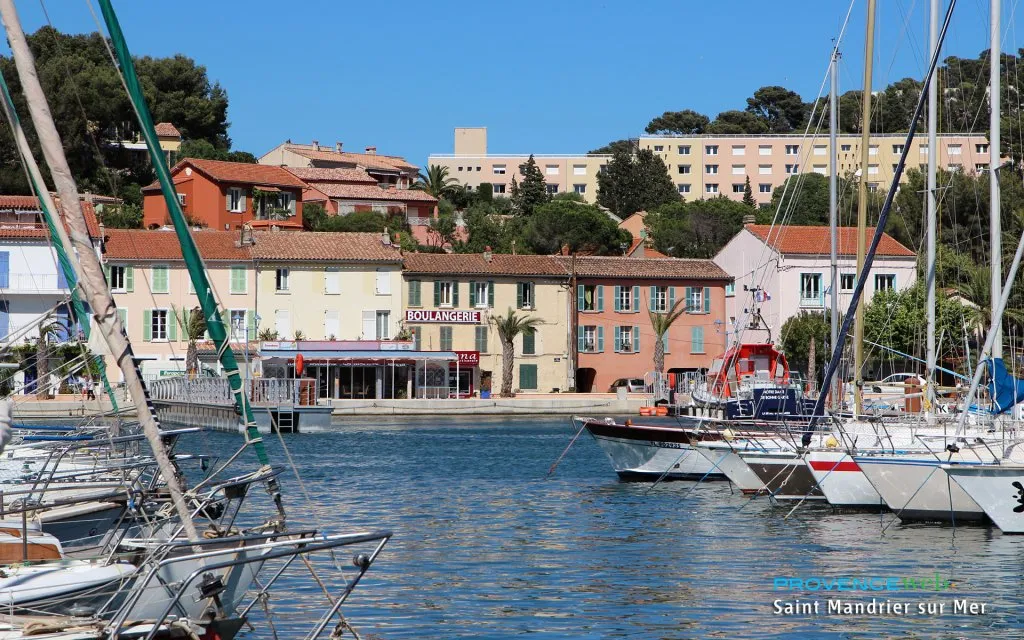 Port de Saint Mandrier sur Mer, marina in Saint-Mandrier-sur-Mer, France — photo 3