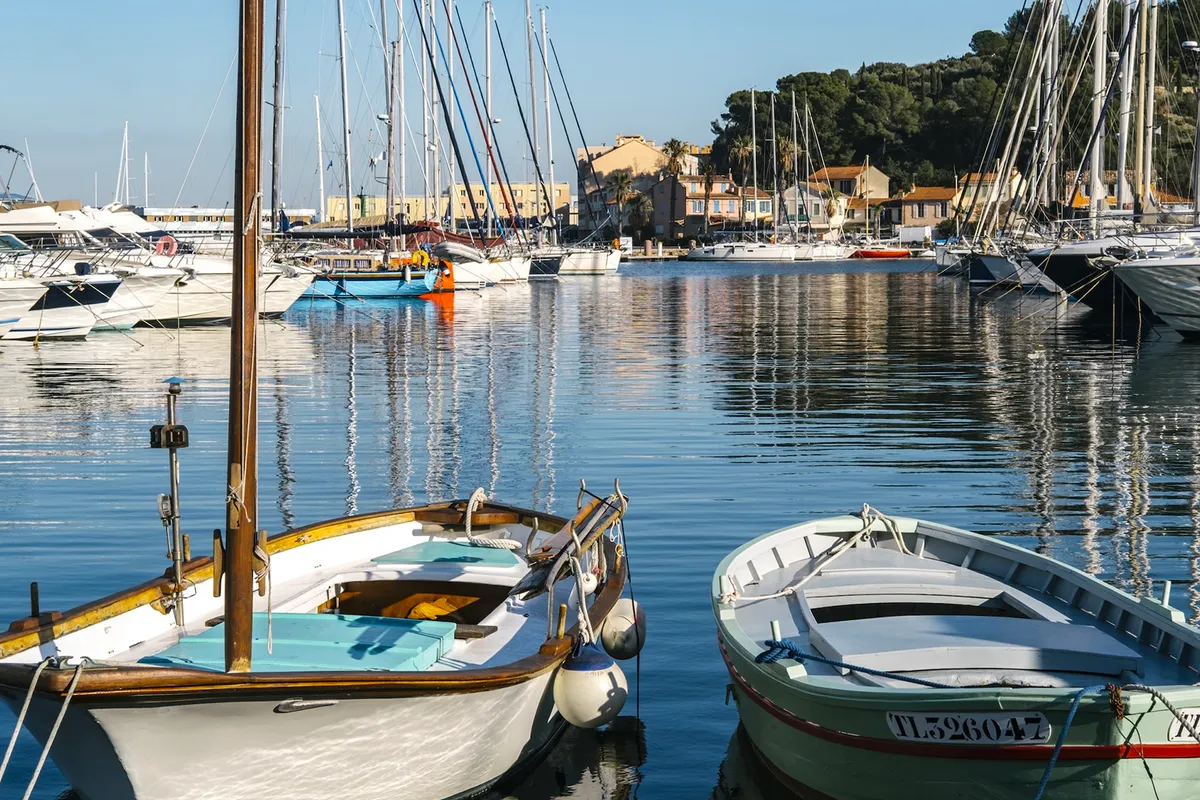 Port de Saint Mandrier sur Mer, marina in Saint-Mandrier-sur-Mer, France — photo 4