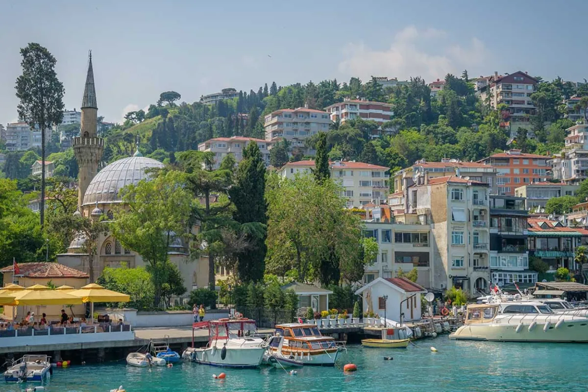 Bebek Coast Marina in Beşiktaş, Turkey