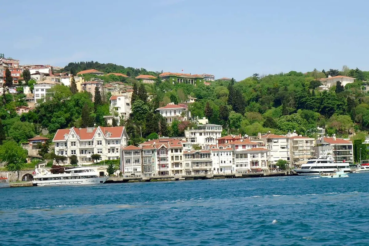 Kuruçeşme Park Marina in Beşiktaş, Turkey — photo 2