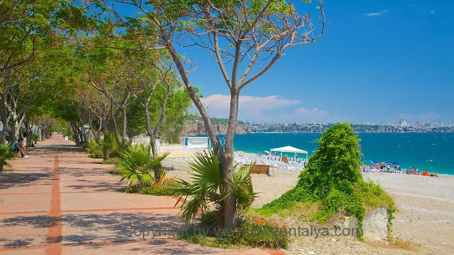 Antalya Konyaaltı beach, marina in Antalya, Turkey — photo 2