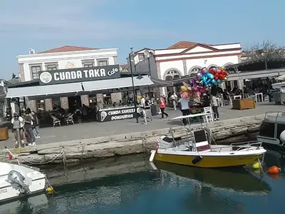 Cunda sahil marina in Ayvalık, Turkey — photo 2