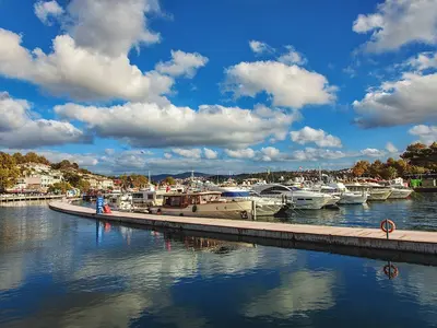 Sariyer pier, marina in Sarıyer, Turkey