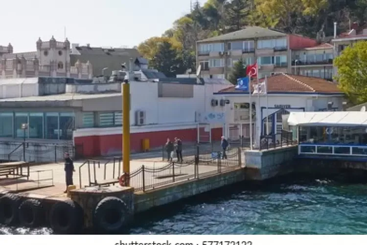 Sariyer pier, marina in Sarıyer, Turkey — photo 2