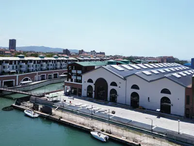 Centro Commerciale Porta a Mare Marina