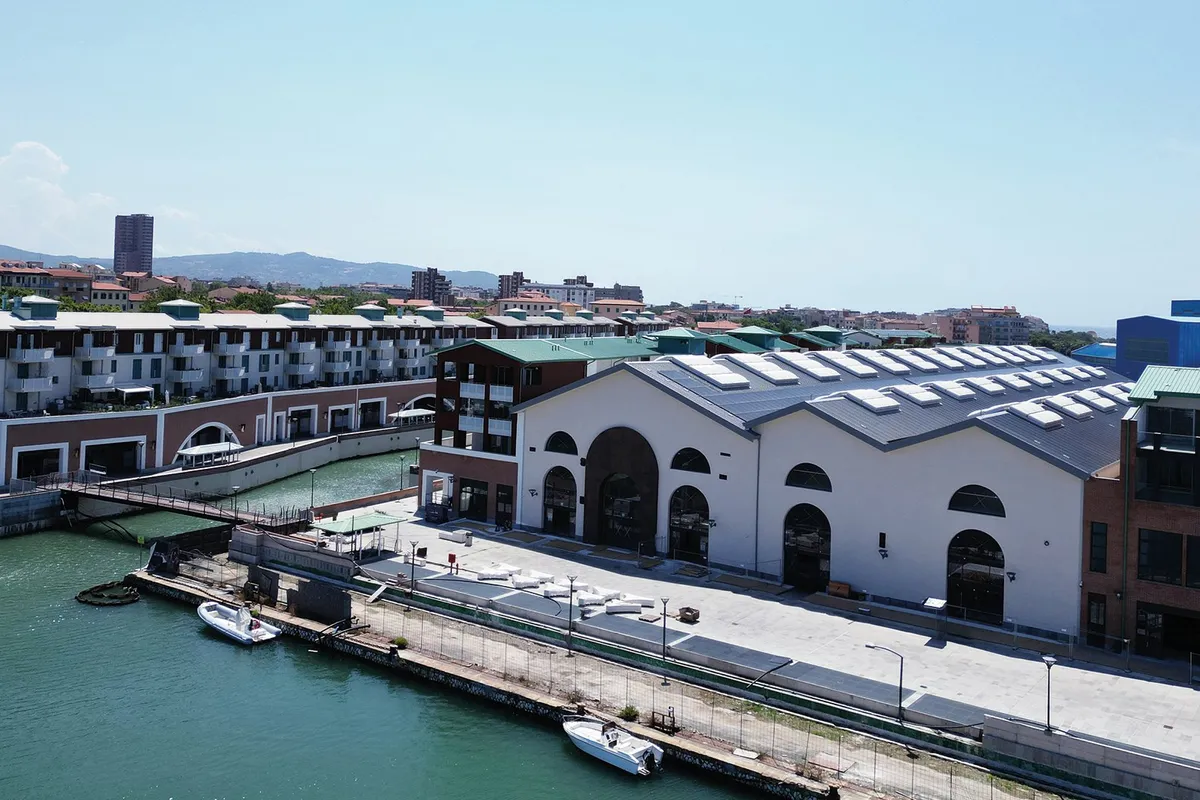 Centro Commerciale Porta a Mare Marina in Livorno, Italy