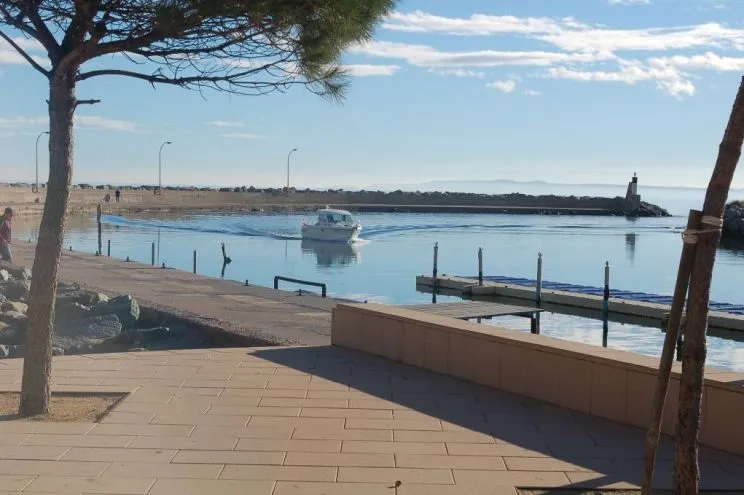 Port Castell Santa Margarita, marina in Roses, Spain — photo 2