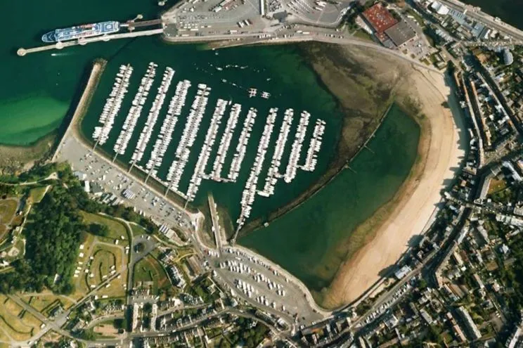 Port des Sablons, marina in Saint-Malo, France — photo 4