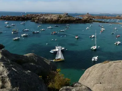 Port de Trégastel, marina in Trégastel, France