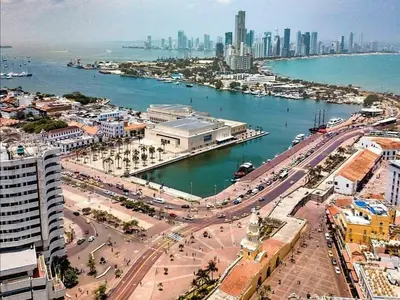Muelle Pegasos Marina