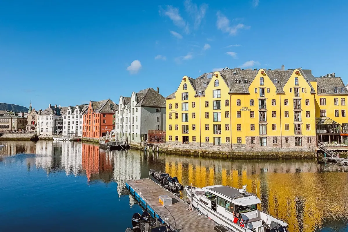 Alesund View Point Pier, marina in Ålesund, Norway — photo 2
