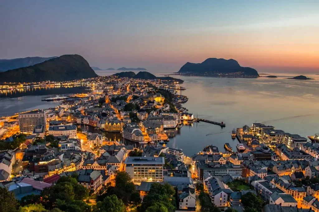 Alesund View Point Pier, marina in Ålesund, Norway — photo 5