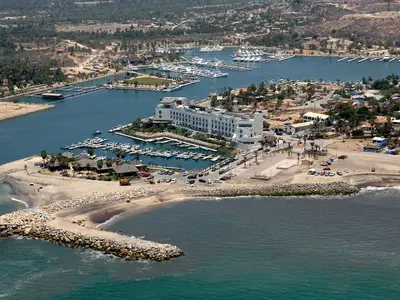 Puerto Los Cabos, marina in The Beach, Mexico — photo 2