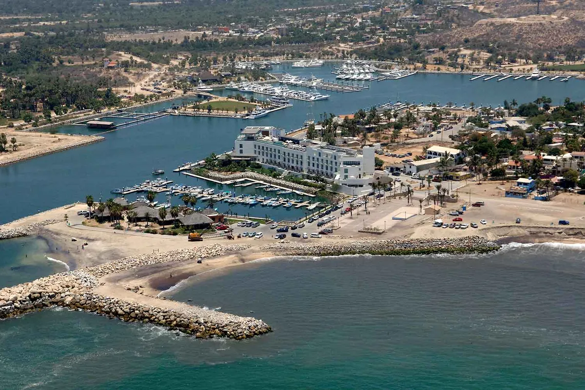 Puerto Los Cabos, marina in The Beach, Mexico — photo 2