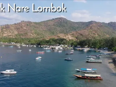 Teluk nare Marina in Pemenang Timur, Indonesia — photo 3