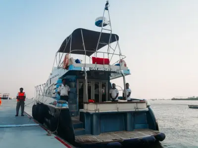 Jetty No.5, marina in Mumbai, India — photo 2