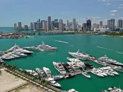 Island Gardens Marina