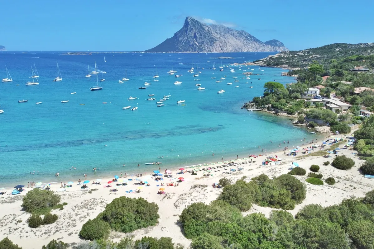 Cala Girgolu, anchorage in Santu Diadòru/San Teodoro, Italy — photo 2