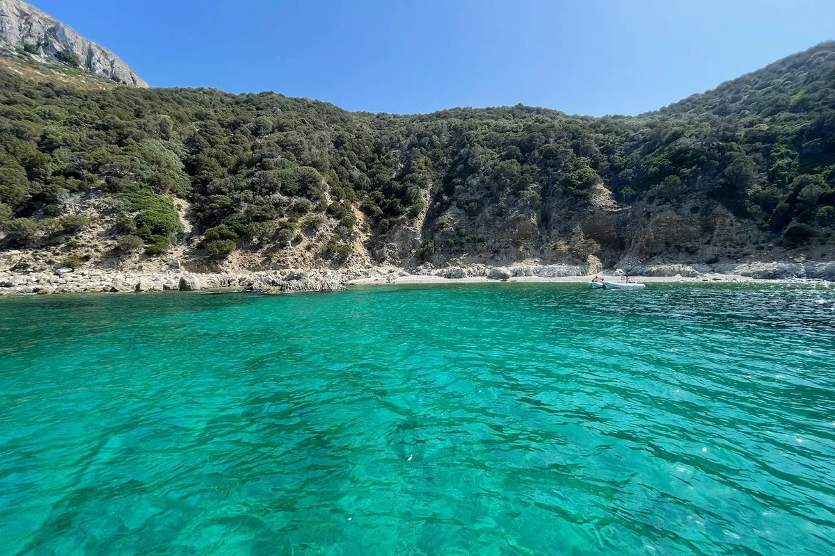 Cala del Sonno, bay in Figari/Golfo Aranci, Italy — photo 2