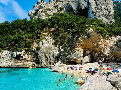 Cala delle Sorgenti di Goloritzé I, bay in Baunei, Italy — photo 4
