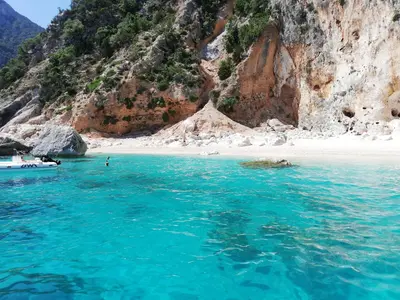 Cala delle Sorgenti di Goloritzé I, bay in Baunei, Italy — photo 3