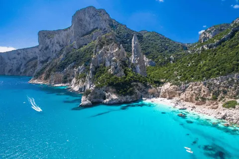 Cala delle Sorgenti di Goloritzé II, bay in Baunei, Italy — photo 5