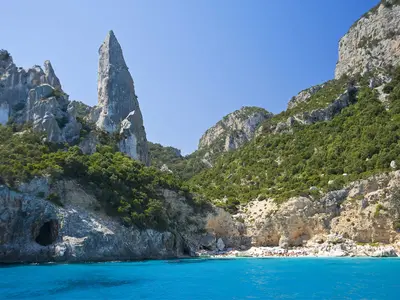 Cala delle Sorgenti di Goloritzé II, bay in Baunei, Italy — photo 2