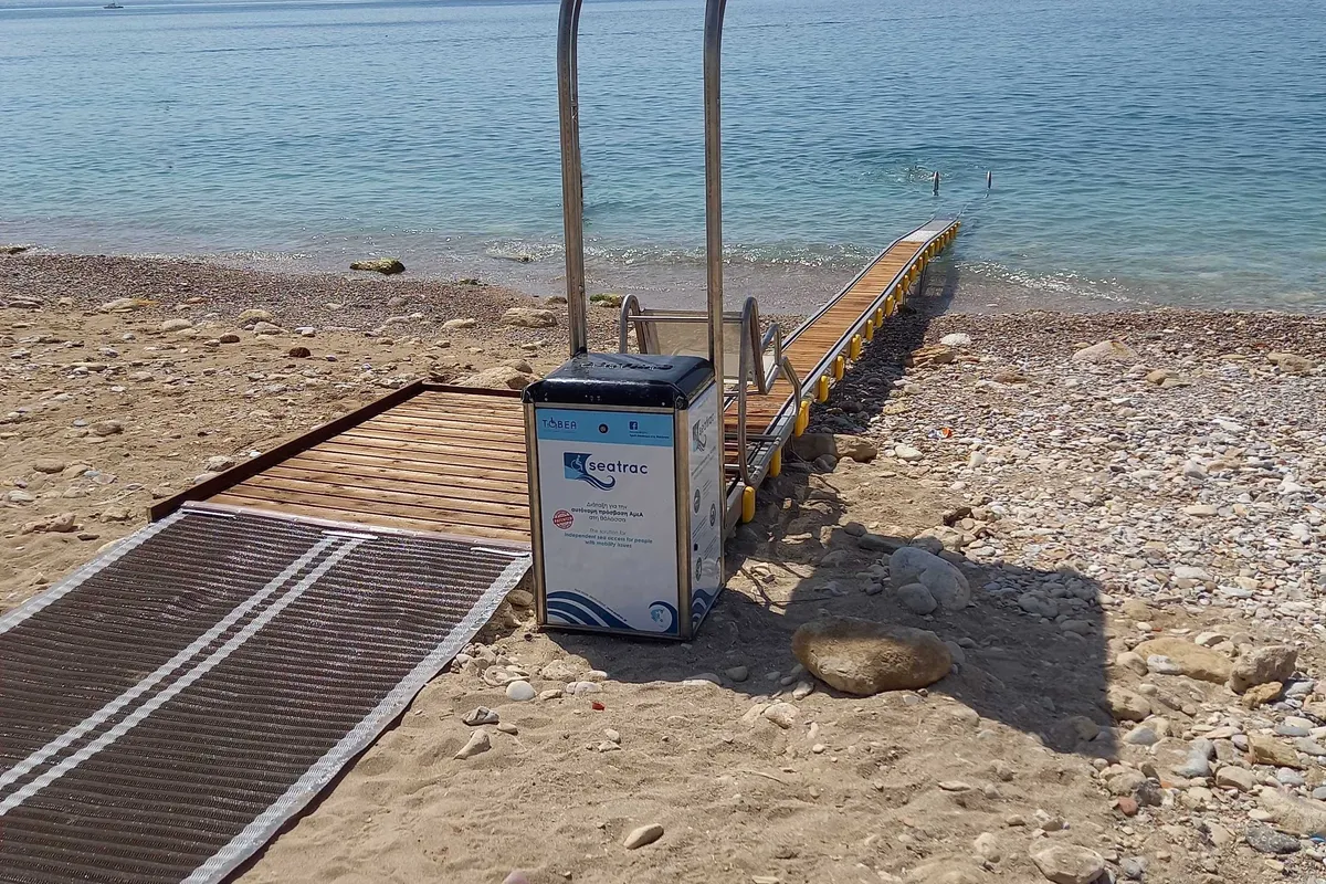 Freattida Beach Anchorage in Piraeus, Greece — photo 2
