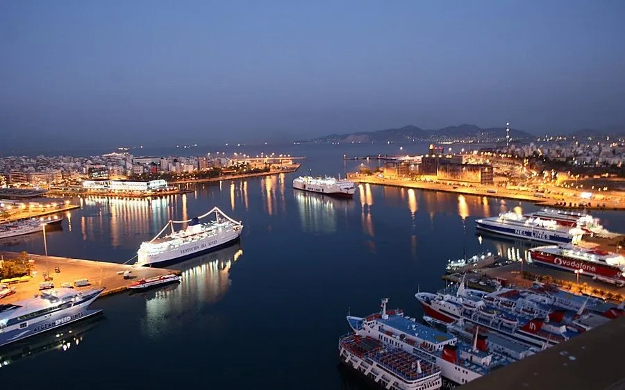 Freattida Beach Anchorage in Piraeus, Greece — photo 10