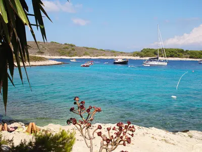 Mlini Bay, stop in Hvar town — photo 2