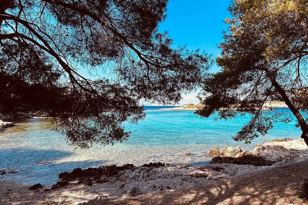 Mlini Bay, stop in Hvar town — photo 3