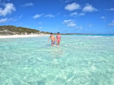 Shroud Cay Anchorage in Exuma, Bahamas — photo 5