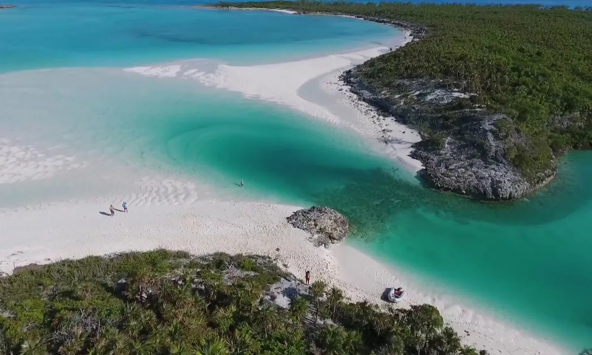Shroud Cay Anchorage in Exuma, Bahamas — photo 7