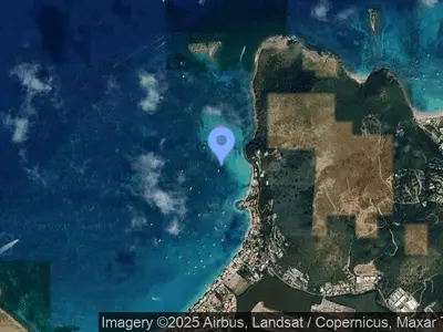 Baie de Grand Case, anchorage in Marigot — photo 5