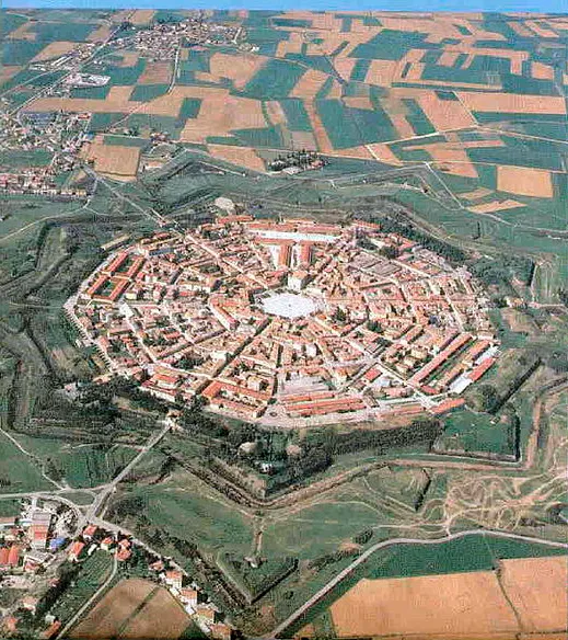 Palmanova, stop