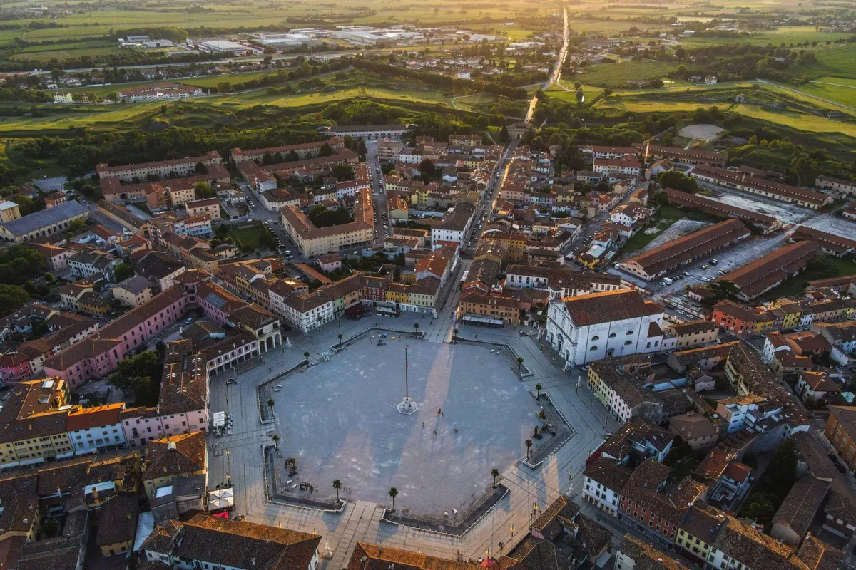 Palmanova, stop — photo 4