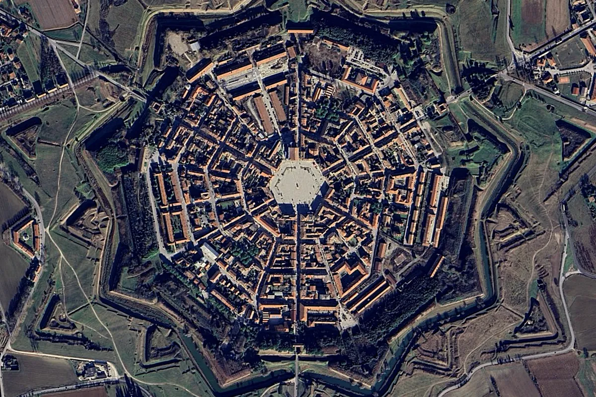 Palmanova, stop — photo 7
