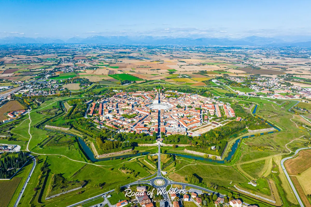 Palmanova, stop — photo 8
