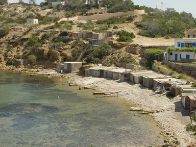Cala Es Torrent, stop in Urbanització Porroig — photo 2
