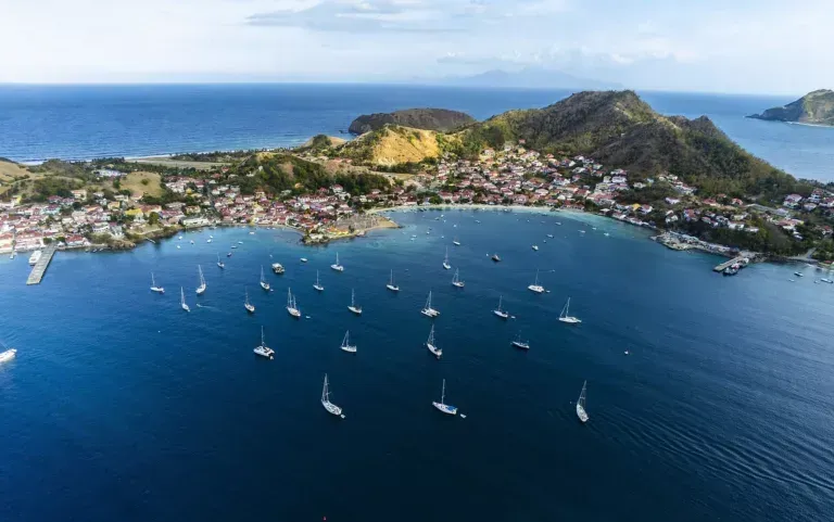 Prince Rupert Bay, anchorage in Tanetane, Dominica — photo 2