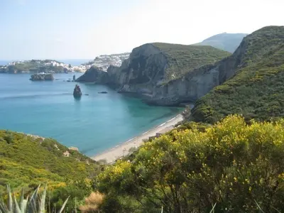 Frontone, stop in Ponza — photo 2