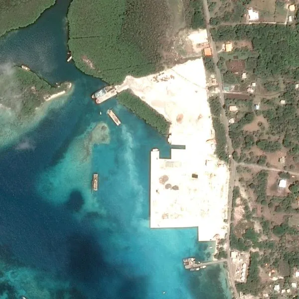 Tyrrel Bay, anchorage in Hermitage, Grenada — photo 4