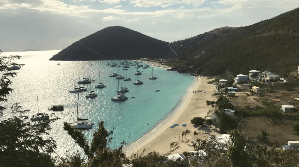 White Bay, anchorage in Little Mountain, British Virgin Islands — photo 2