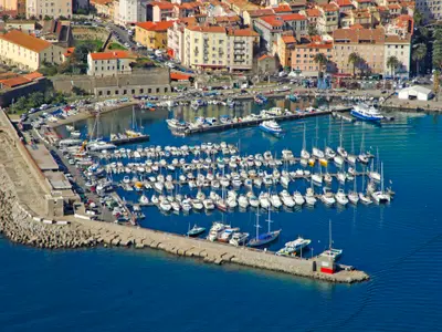 Port Jean-Baptiste Tomi, marina in Serra-di-Ferro, France — photo 5