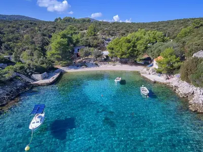 Uvala Zavraće, stop in Općina Milna — photo 3