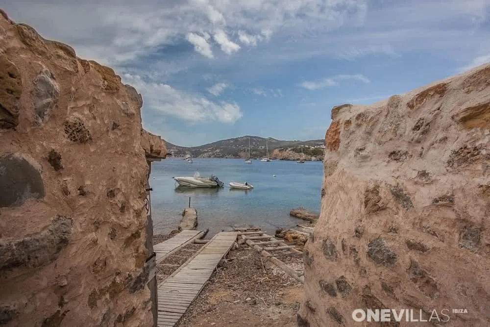 Port de Porroig, stop in Urbanització Porroig, Spain — photo 4