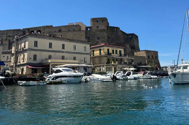 Borgo Marinari Anchorage in Naples — photo 3