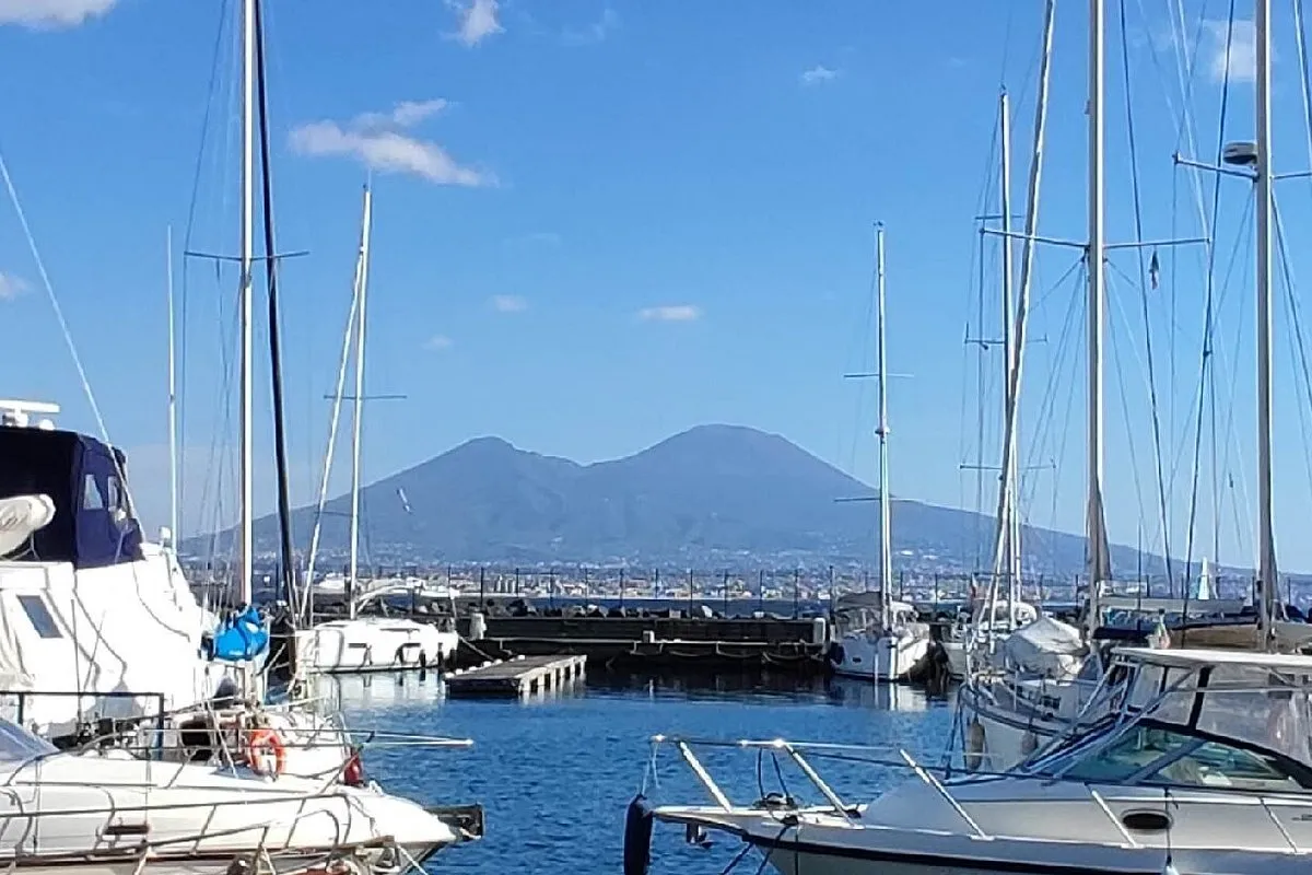Borgo Marinari Anchorage in Naples — photo 2