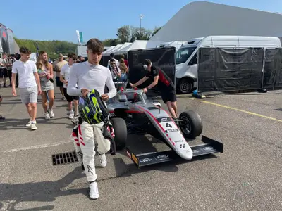 F4